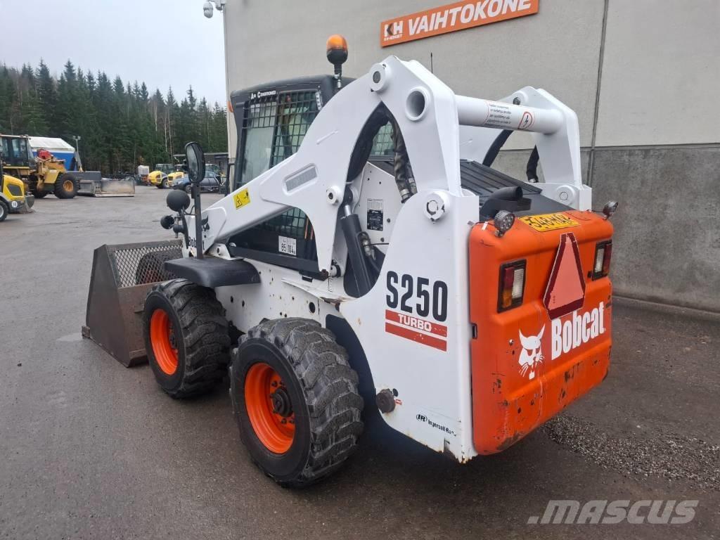 Bobcat S 250 Carregadoras de direcção deslizante