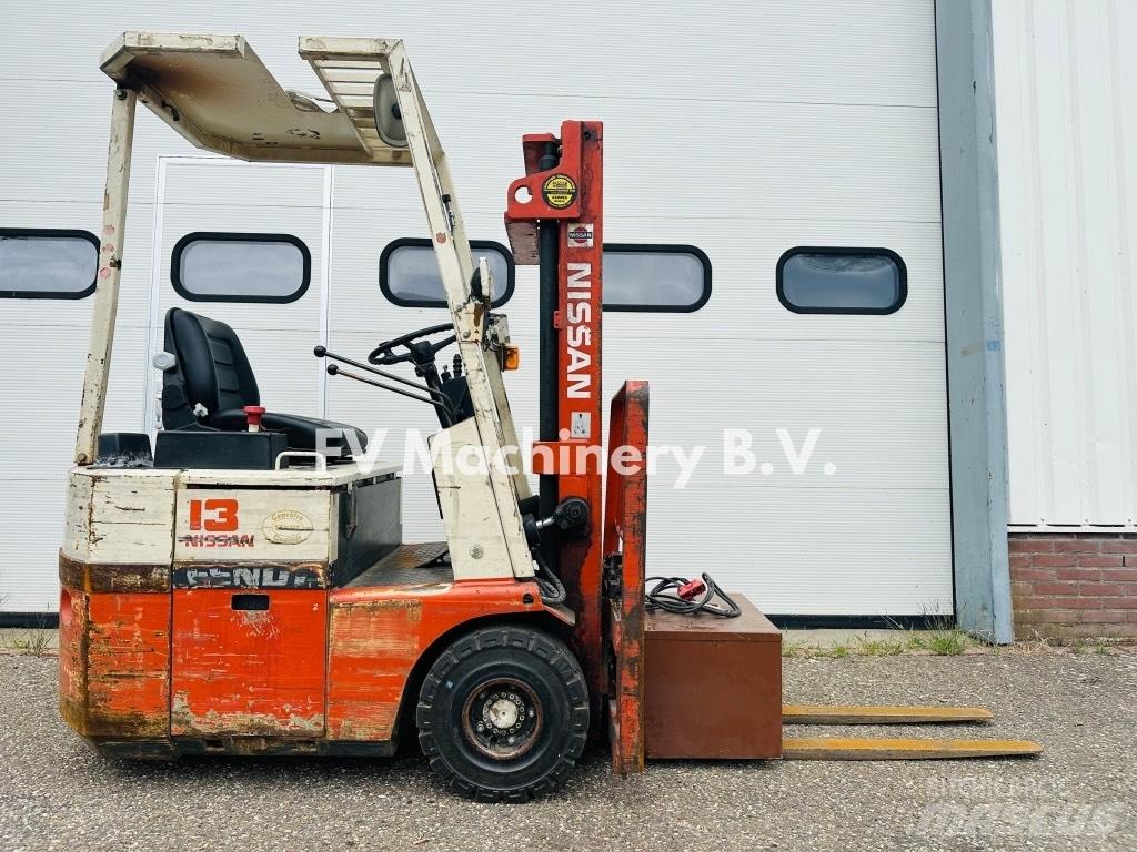 Nissan S01 D 13 U Empilhadores eléctricos