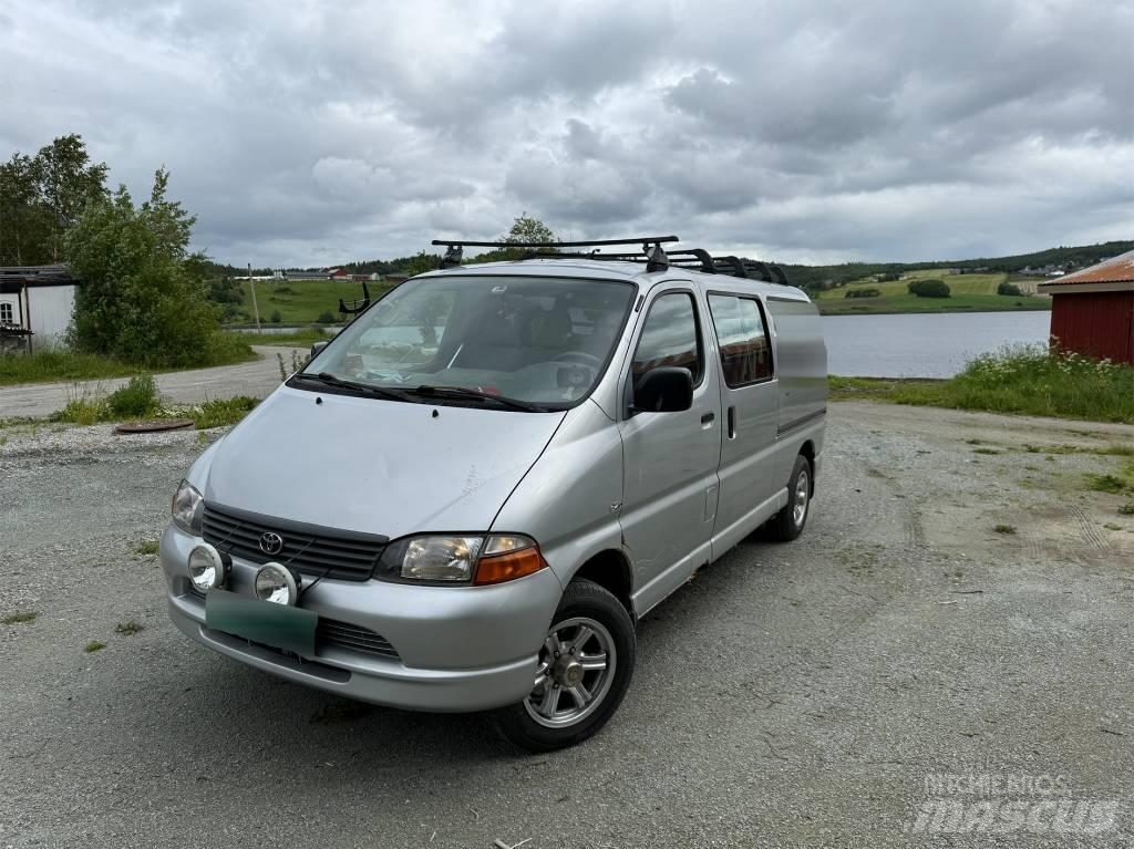 Toyota Hiace 4x4 Carrinhas de caixa fechada
