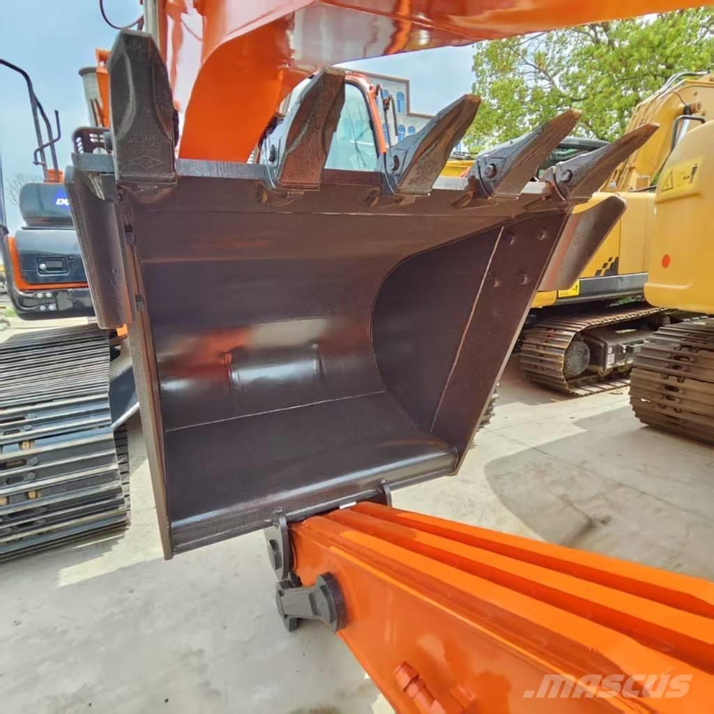 Doosan DX 225 Escavadoras de rastos