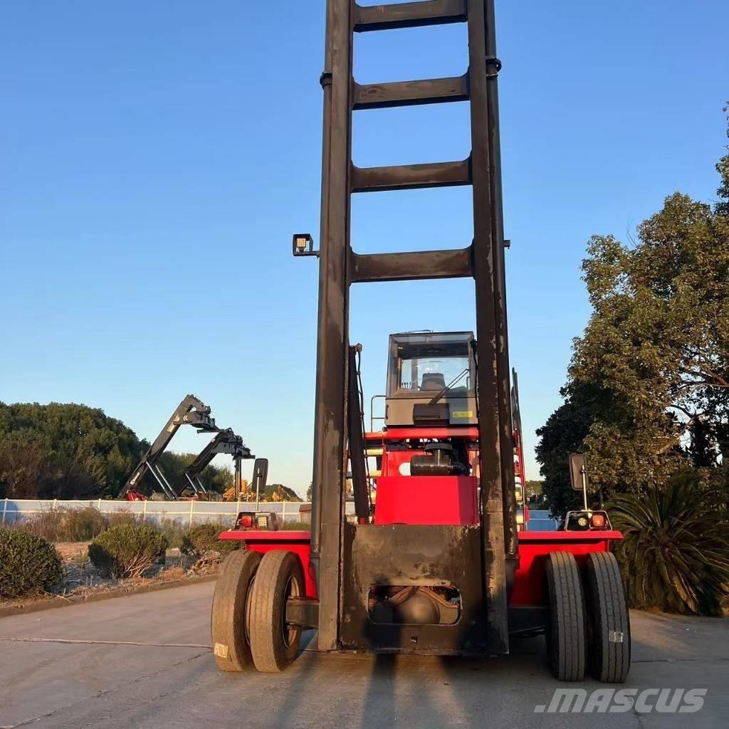 Kalmar DCE 80-45 E7 Manipuladores telescópicos