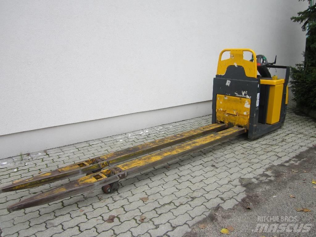 Jungheinrich ECE230 Empilhadores eléctricos