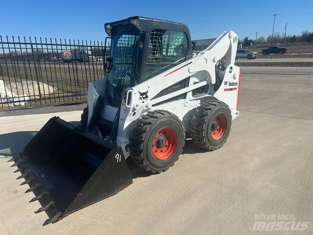 Bobcat S740 Carregadoras de direcção deslizante