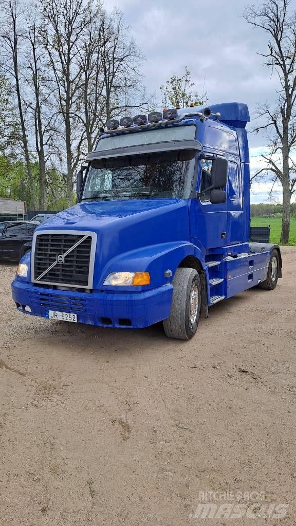 Volvo NH 12 Tractores (camiões)
