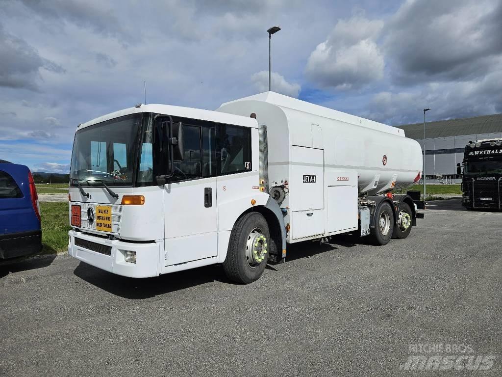 Mercedes-Benz Econic Camiões-cisterna