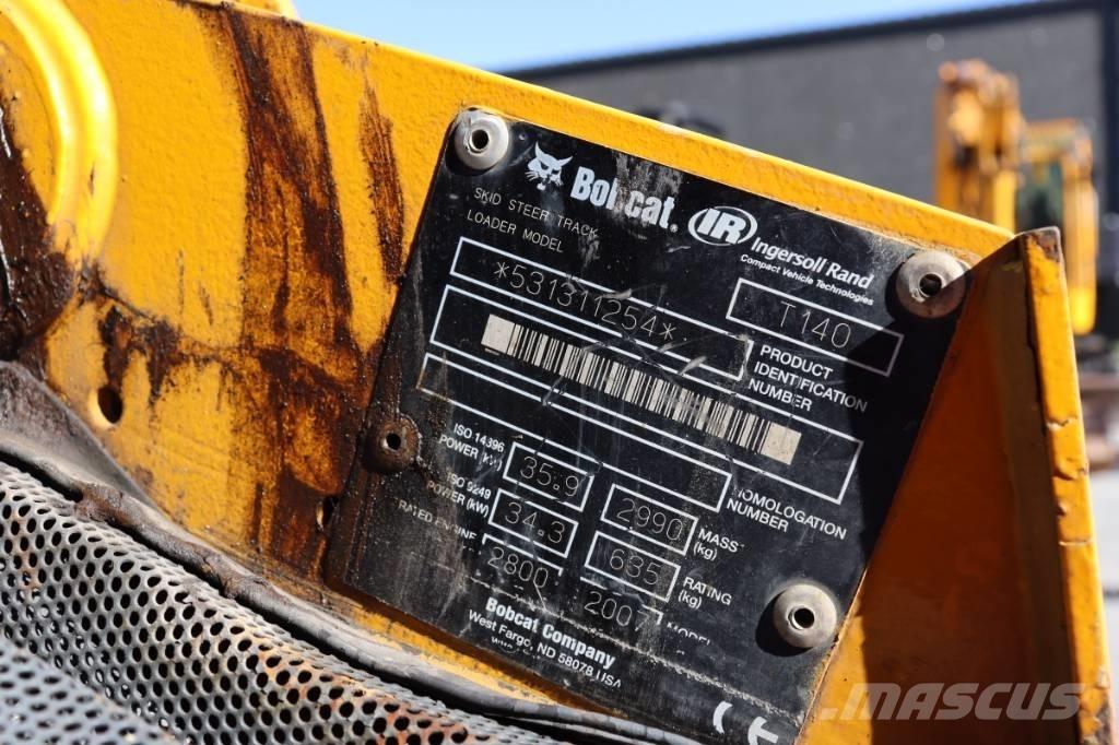 Bobcat T 140 Carregadoras de direcção deslizante