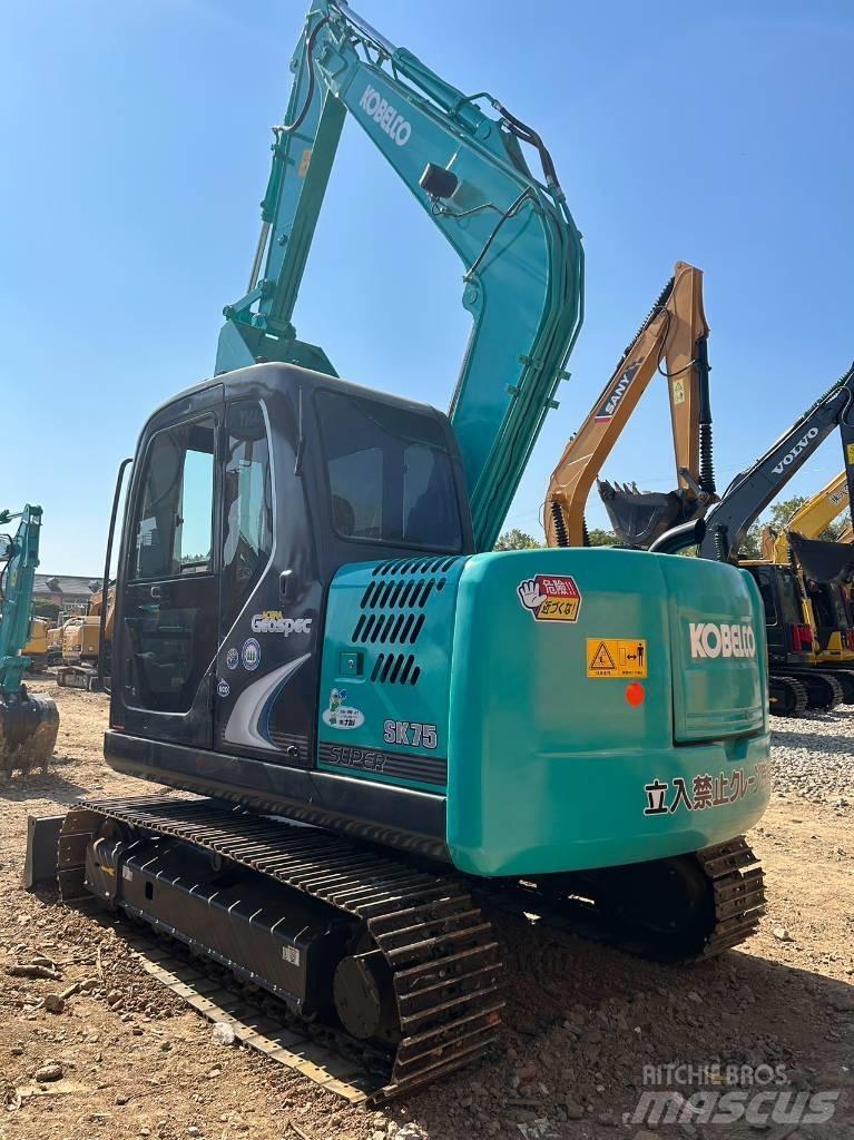 Kobelco SK 75 Mini Escavadoras <7t