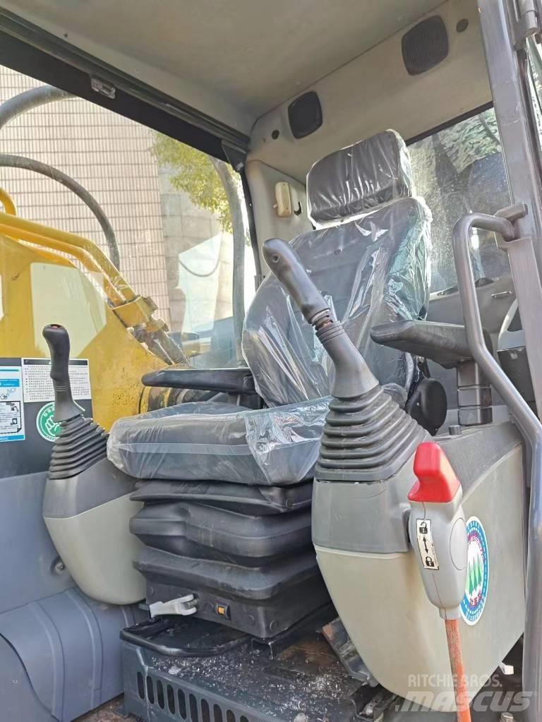 Hitachi ZX 200 Escavadoras de rastos