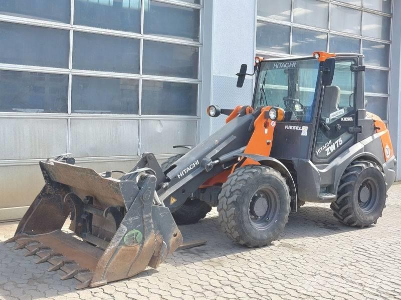 Hitachi ZW 75-6 Carregadoras de direcção deslizante