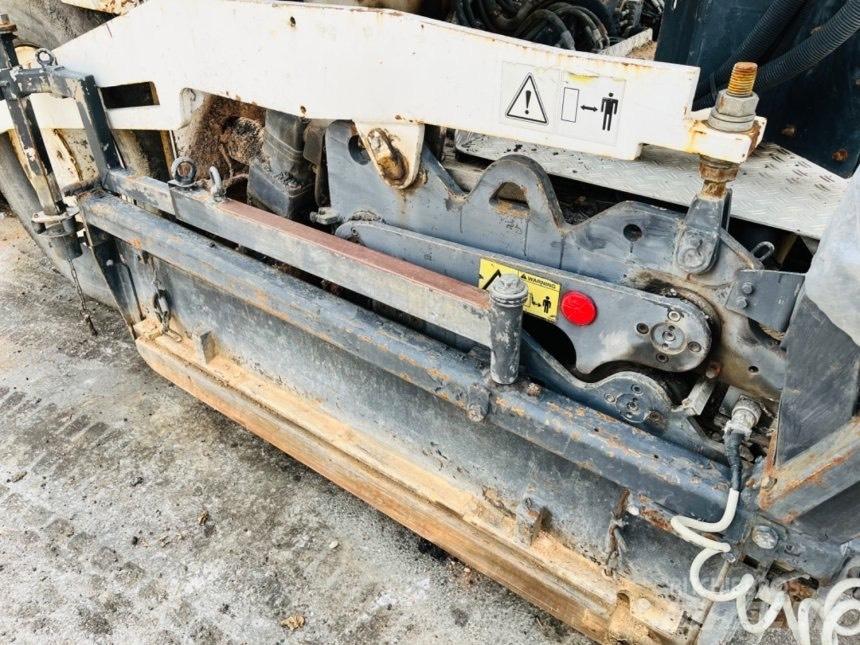 Dynapac F 141-6WD Pavimentadoras de asfalto