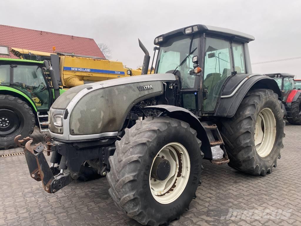 Valtra T 161 Tratores Agrícolas usados