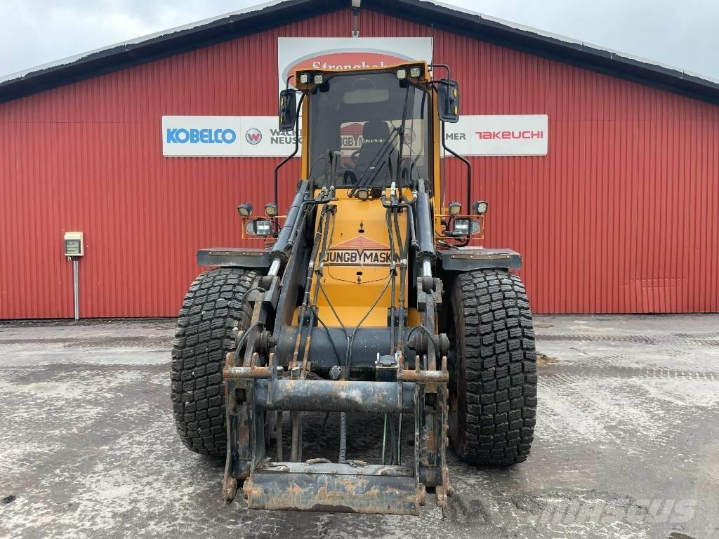 Ljungby L 15 Pás carregadoras de rodas