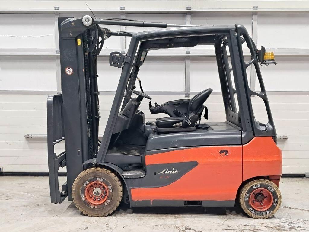 Linde E30L-01 Empilhadores eléctricos