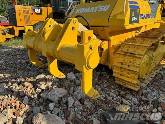 Komatsu D 85 Dozers - Tratores rastos