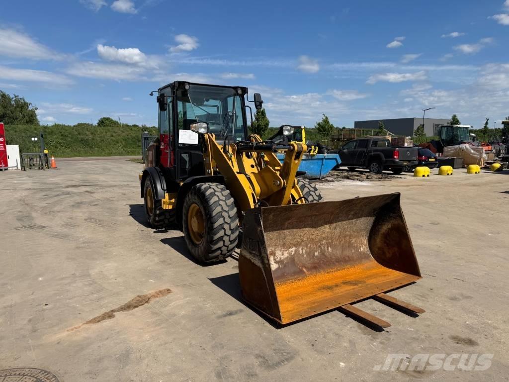 CAT 906M Pás carregadoras de rodas