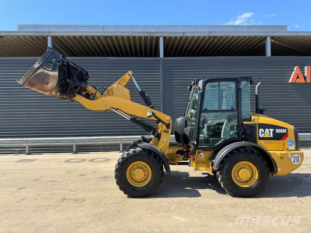 CAT 906M Pás carregadoras de rodas