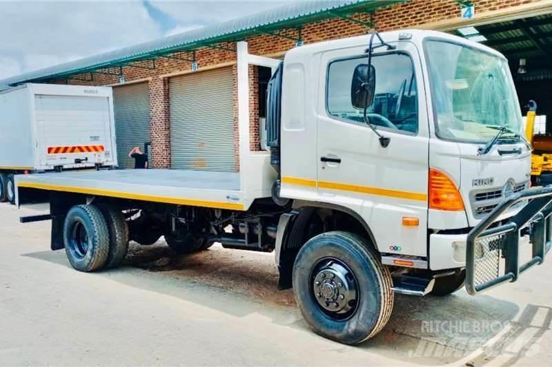 Hino 500 1322 4x4 Outros Camiões