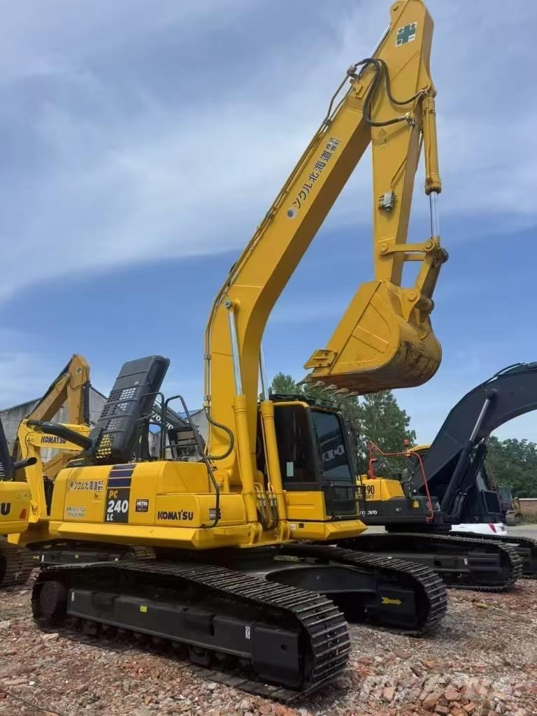 Komatsu 240LC-8 Escavadoras de rastos