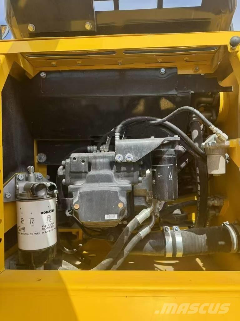 Komatsu 240LC-8 Escavadoras de rastos