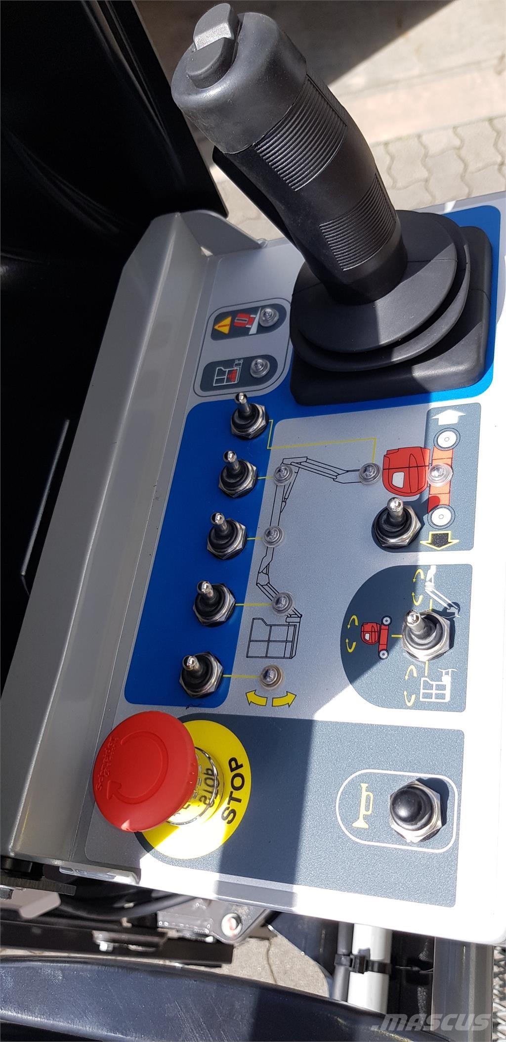 Manitou 120AETJ-C Elevadores braços articulados