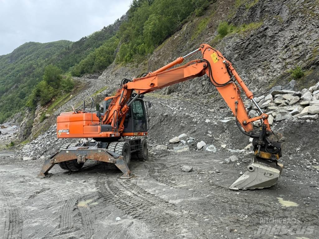 Doosan 140 W Escavadoras de rodas