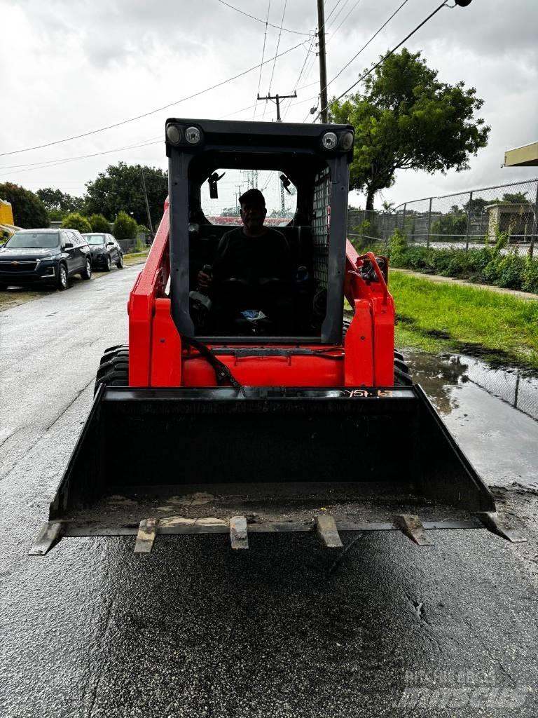 Kubota SSV 75 Carregadoras de direcção deslizante