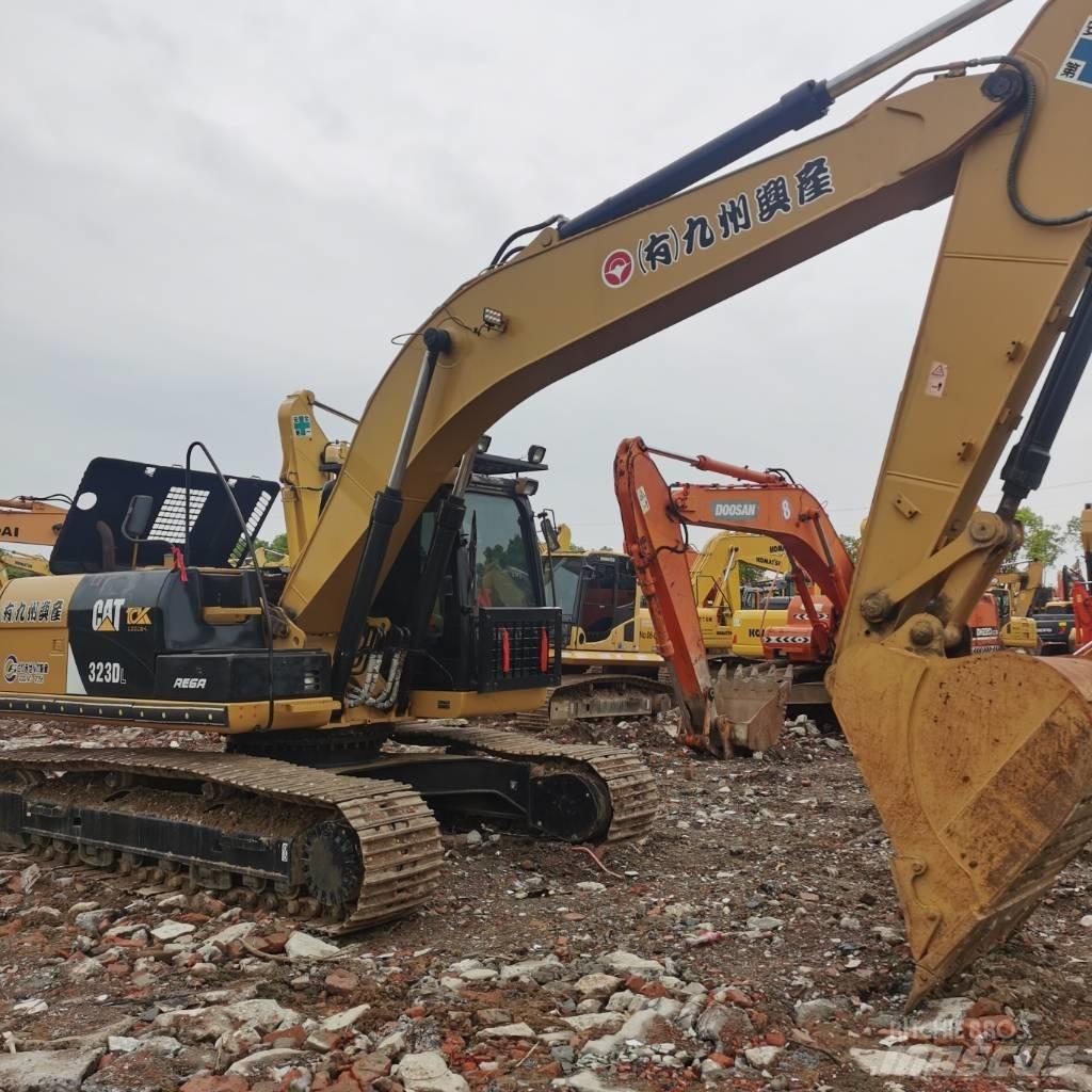 CAT 323DL Escavadoras de rastos