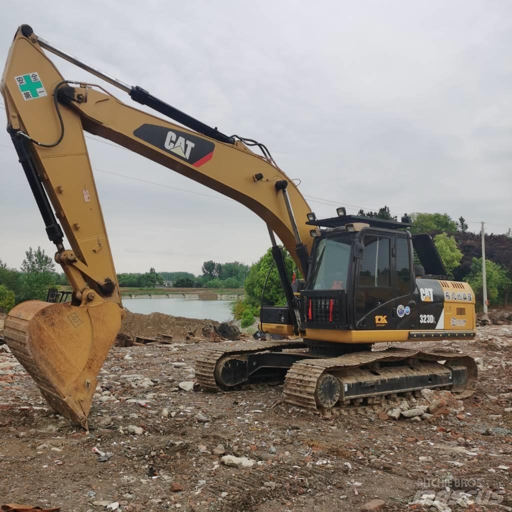 CAT 323DL Escavadoras de rastos