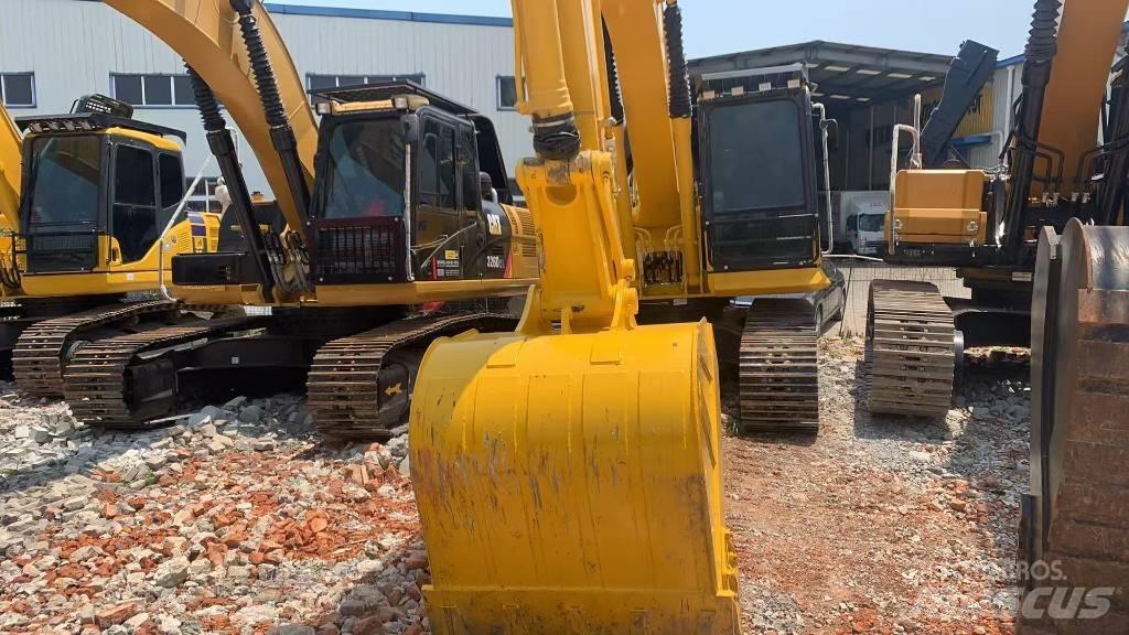 Komatsu PC 200 -8mo Escavadoras de rastos