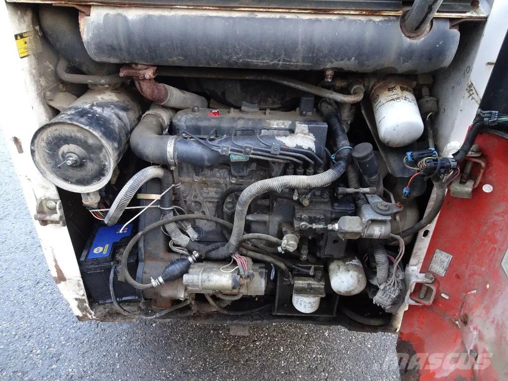 Bobcat 753 Carregadoras de direcção deslizante