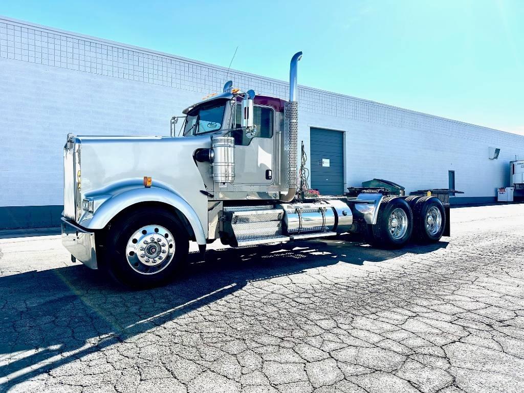 Kenworth W 900 L Tractores (camiões)