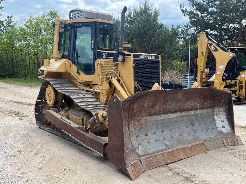 CAT D 6 M Dozers - Tratores rastos