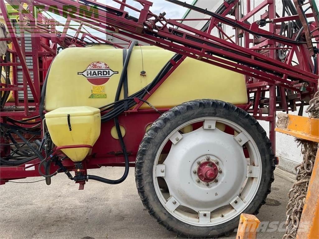 Hardi Commander Pulverizadores rebocados