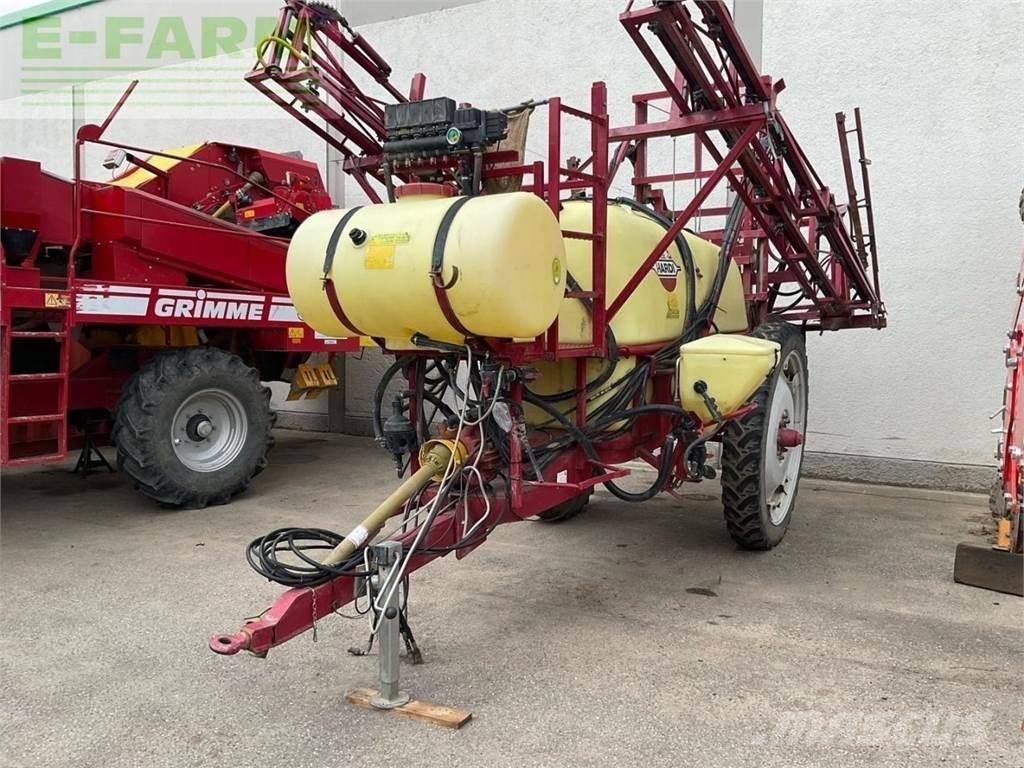 Hardi Commander Pulverizadores rebocados
