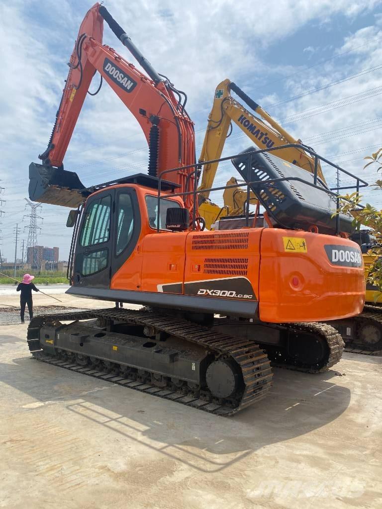 Doosan DX 300 Escavadoras de rastos