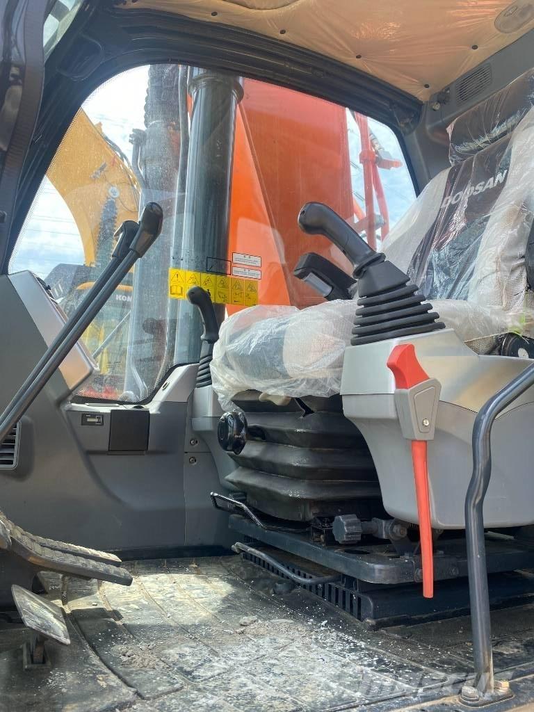 Doosan DX 300 Escavadoras de rastos