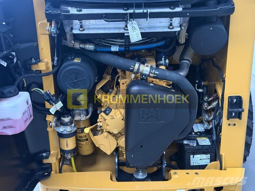 CAT 216 B3 Carregadoras de direcção deslizante