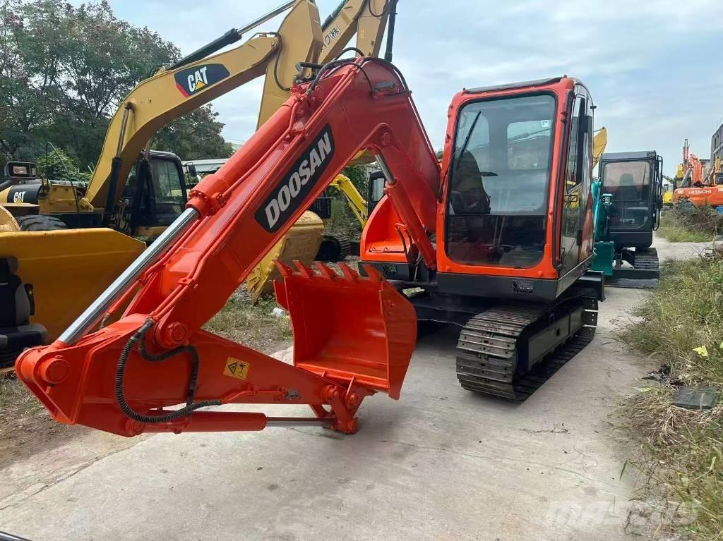 Doosan DX 75-9 C Escavadoras de rastos