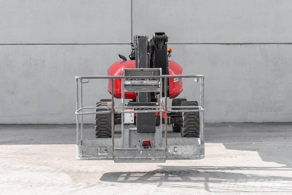 Manitou 180 ATJ RC Elevadores braços articulados