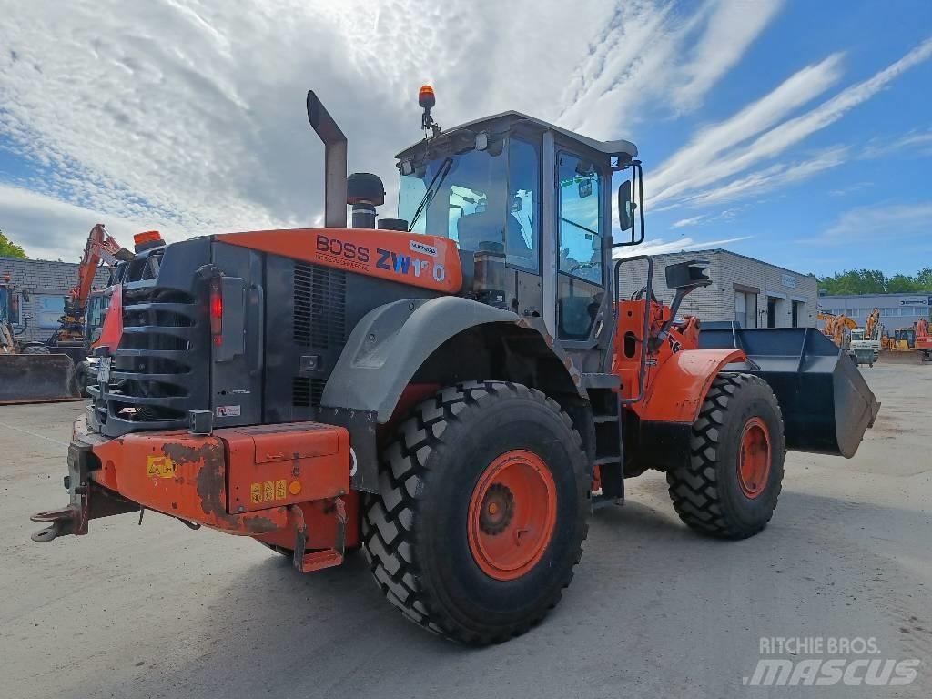 Hitachi ZW 180 Pás carregadoras de rodas