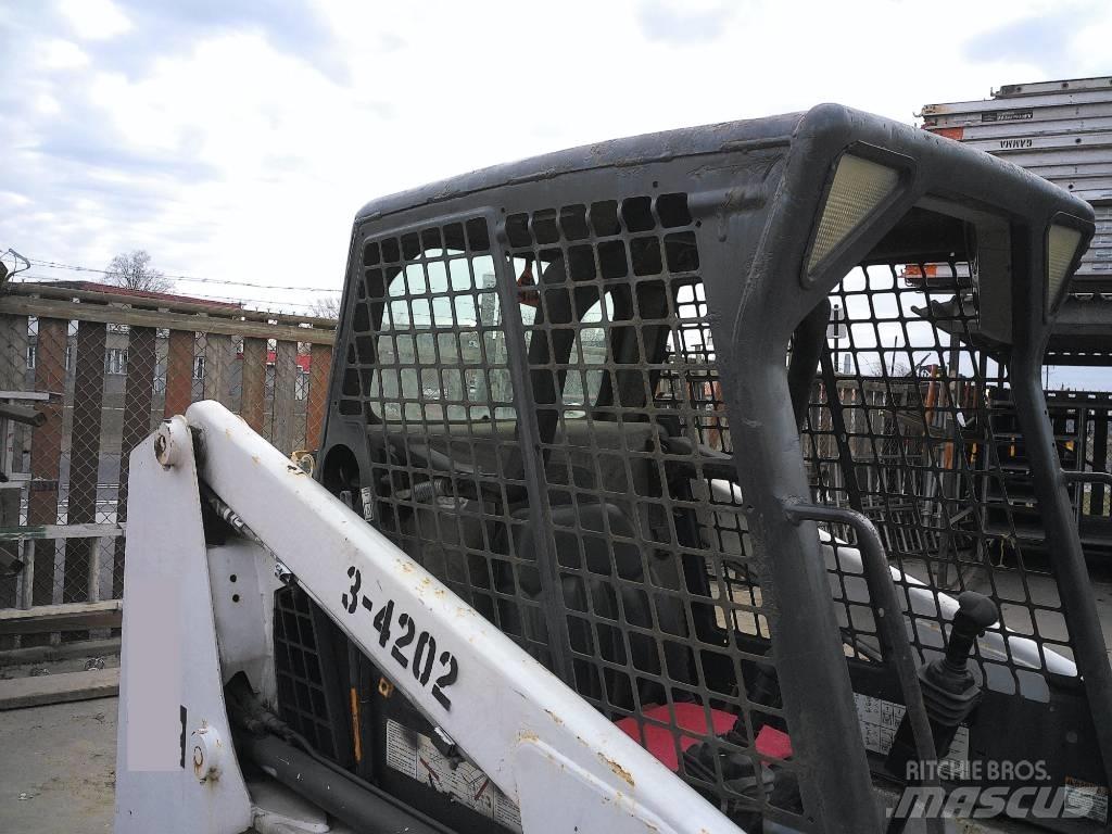 Bobcat S 130 Carregadoras de direcção deslizante
