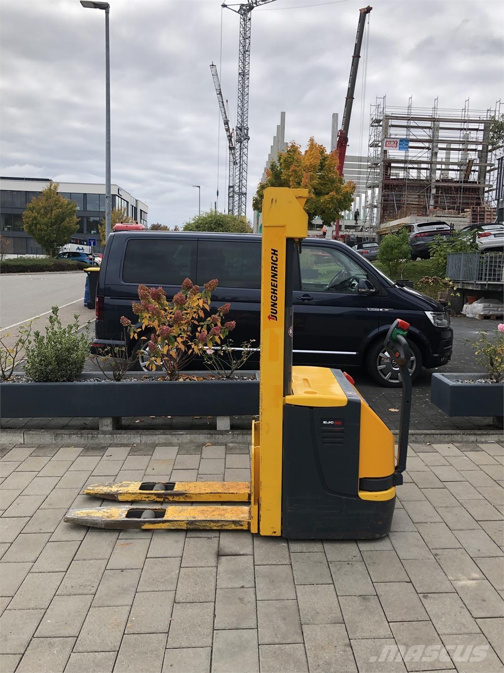 Jungheinrich EJC16 Self propelled stackers