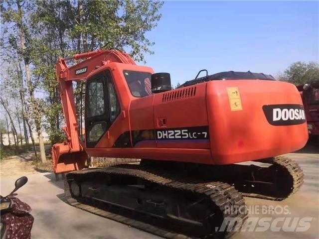 Doosan DH225 Escavadoras de rastos