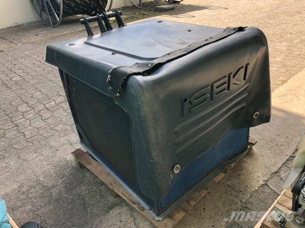 Iseki SXG Corta-Relvas Riders