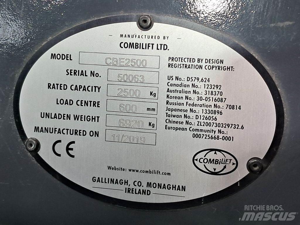 Combilift CBE2500 Carregadores laterais