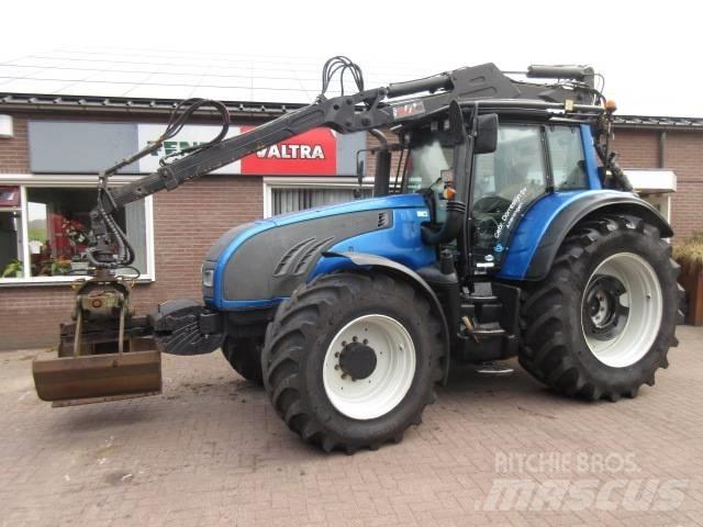 Valtra T202D Tratores Agrícolas usados