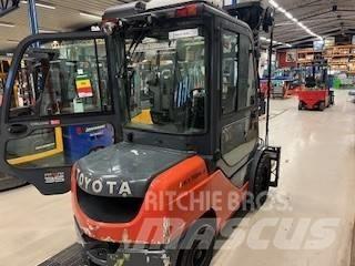 Toyota 02-8 FDJF 35 Empilhadores Diesel