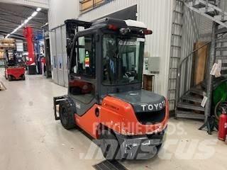 Toyota 02-8 FDJF 35 Empilhadores Diesel
