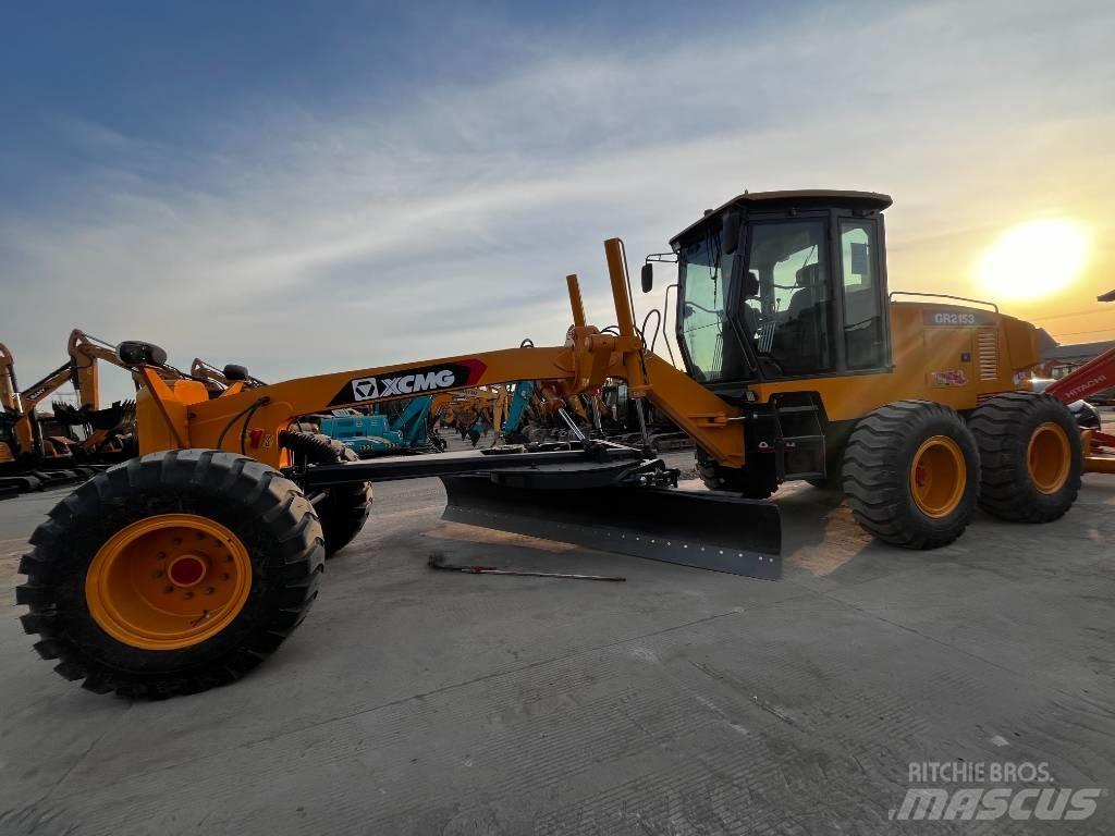 XCMG GR 2153 Dozers Tratores rodas