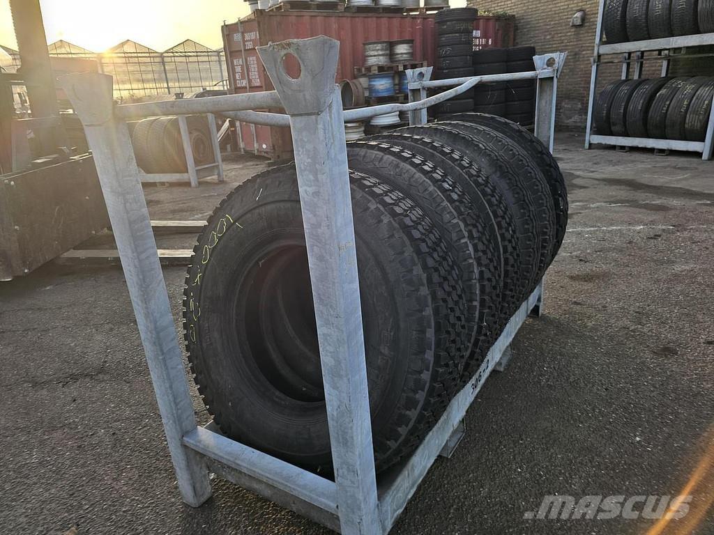  Several 1000 X 20 Reboques articulados